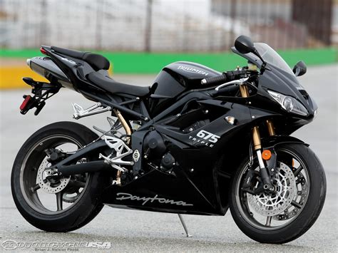 Triumph Daytona 675 review